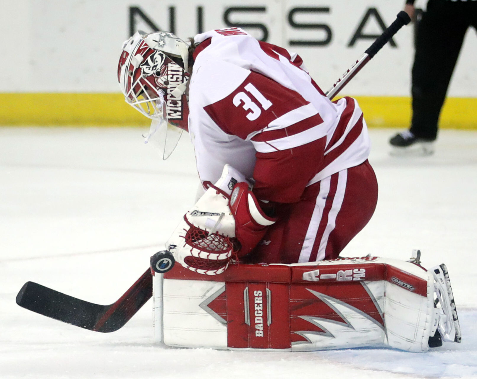 112721_uwhockey_01-11272021185212
